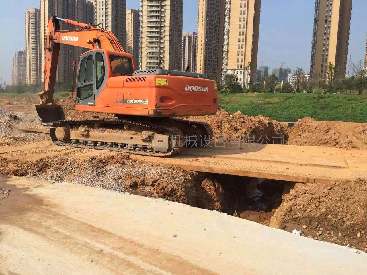 路基箱、路基板、鋪路鋼板出租 租賃 價(jià)格優(yōu)惠 尺寸規格齊全