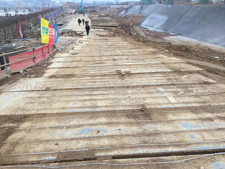 路基箱出租注意事項：鋼板路基箱的維護保養