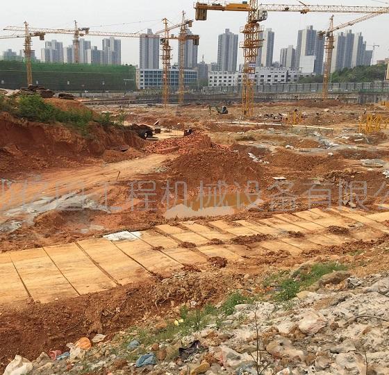   12 月8日，中建協機械管理與租賃分會在北京召開了“建筑機械租賃企業稅負座談會”。建筑機械租賃企業稅負問題是近些年來建筑機械租賃行業發展存在的主要問題之一。路基箱出租行業也屬于工程機械租賃，稅率如